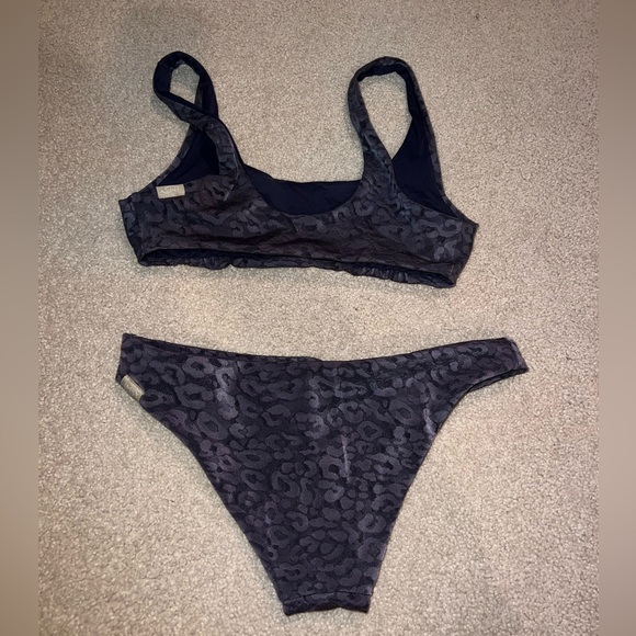 IMSY REVERSIBLE BIKINI TOP AND BOTTOM SIZE M - Picture 2 of 4